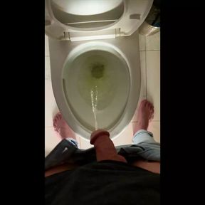 Sexy Feet Show and a Piss