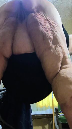 Hard Boss Has a Task Shes Squirting at Last