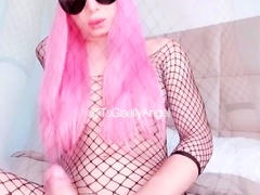 Brunette Tranny jerking in hard dick in solo Webcam