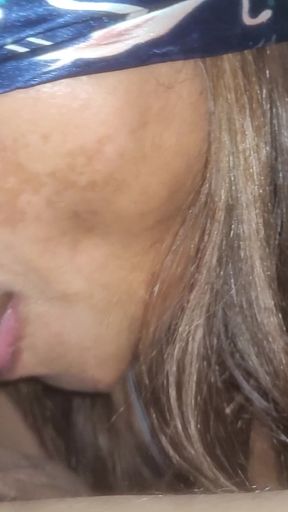 MILFs Know How to Please an Alpha Male Using Deep Throat.