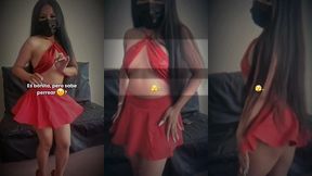 le gusta mover el culo! mira como esta mexicana cachonda de 19 anos mueve su culo con un sexy vestido rojo y falda