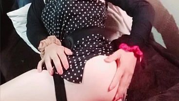 Anal - Tranny - Jovencita Caliente - Mariquita Masturbación con Gran Dildo - LadyBoy - Ruby Queen