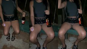 gostosa safada sem calcinha mostrano a bucetinha raspada