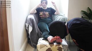 Feet Worships Smoking Fem Dom Toes