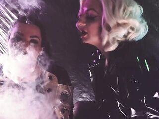 Smokin' Hawt Latex MILFs Unfathomable Belt-on Screw!