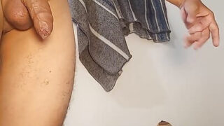 Salope latine mature amateur baisée dans le cul