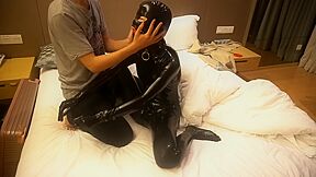 Black Rubber Facemask Breathplay