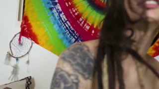 Horny girl knows how to suck a BIG COCK