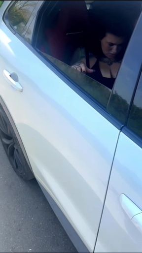 Amateur girl caught in public gets her pussy touched
