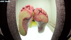 Latina GILF crushes you under her bare soles!! - MOV