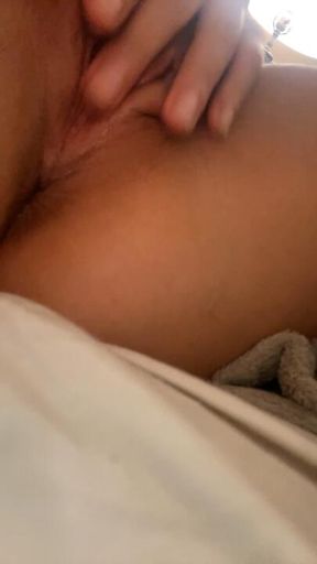 PLAYING WITH MY ASSHOLE MAKES ME WIMPER