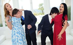 Payton Preslee&#039;s Stepson Is a Virgin?! She Can Give Him All His Firsts at Once, even a Foursome!