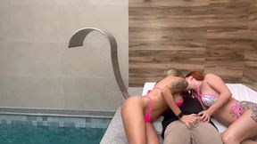 rangel carlos e sua amiga deixando o anao com a piroca latejando de tanto senta na cara