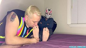 Foxy Sox Gets Foot Licking And Sucking From Blonde Chubs