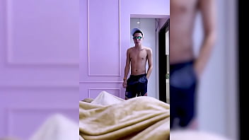DOIS VERS&Aacute_TEIS APRONTARAM UMA PARA O PARCEIRO H&Eacute_TERO QUE FOI ASSISTIR O JOGO