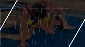 CZECH REPUBLIC Vs. ITALY - LARA TOYS WITH BEATRICE!