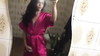 Watch this kinky amateur TS pee and get a hot creampie