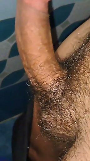 Mota Rasila Lund, Indian Boyfriend hardcore handjob.   Clip 1