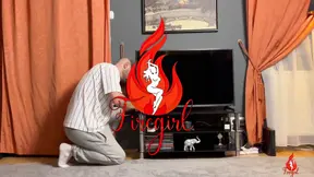 Hot milf squirts while seducing a construction worker