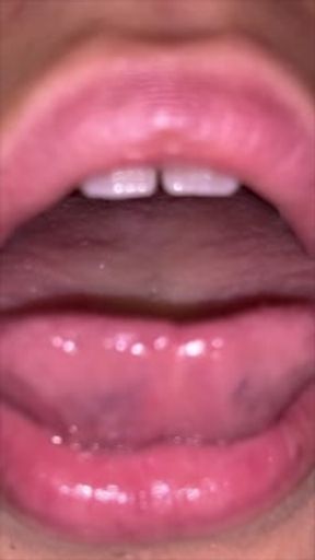 CLOSE UP CUMSHOT DEEP IN KIT'S THROATH