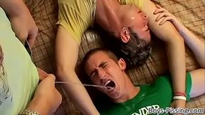 Amateurs Landon Reed and Mason Wyler pee and fuck in 3way