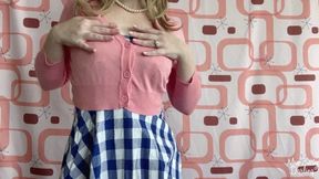 Vintage Housewife Slow Striptease Pink & Blue WMV