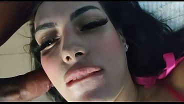 Sentando em um pau grosso