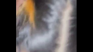 Culona pervertida se lleva a un jovencito a un motel y lo ense&ntilde_a a follar