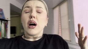 EXTREMELY WET AND SLIPPERY RANDOM SNEEZING SET