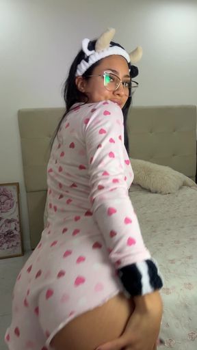 Miss Ambani invites you to smell her stinky farts in a filthy fan chat