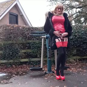 Tranny Gina Outdoors Pissing