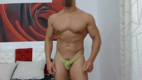 raz muscle striptease