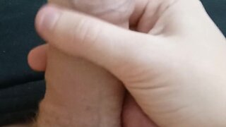 Exploring pleasure: tying and stimulating my genitalia with rope