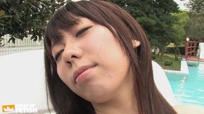 japanese girl squirts after getting her bush spoiled and creampied by the pool