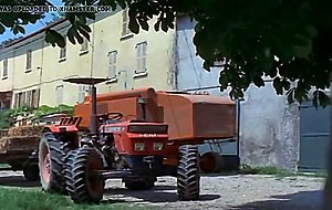 Mom neket xxxii videos, Vicieuse Amandine (1976)