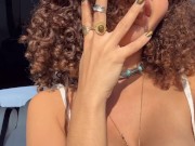 MASTURBAZIONE IN MACCHINA E PISSING IN AUTOSTRADA PRIMA DI ANDARE AD UN CONCERTO