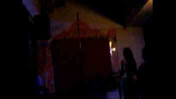 SUELLEN A GATA DO POLE DANCE(AO VIVO) LINDA.