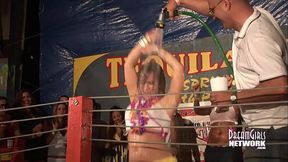 12 Horny Spring Breakers Compete For Cash