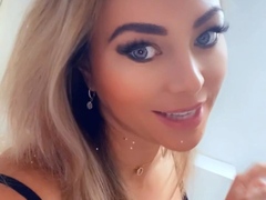 Big boobs milf masturbates with her dildo