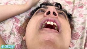 COMI O C&Uacute_ DA CAMAREIRA E &Eacute_LA ADOROU