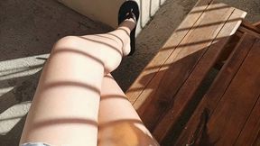 How beautiful to see the flip flops hanging from Vannesa's perfect feet (7)