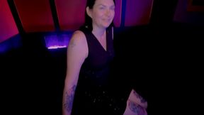 Irish Milf gets wild in the swingclub