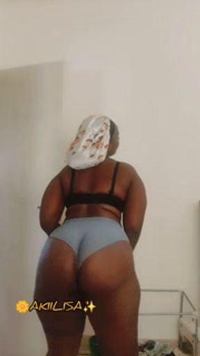 The bakery is open come on in/Akiilisa free pornhub shorties