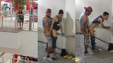 Comi o cu do novinho na escadaria do shopping