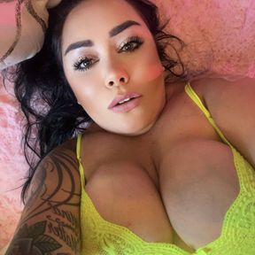 BBW with massive tits and the perfect pussy