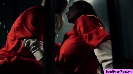 Gorgeous prison ladies Sarah and Mindi goes pussy fingering