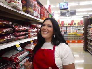 Smiths Employee Quits Job After Rencounter Rich "Sugar Dad" In Las Vegas