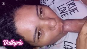 Girlfriend gives me a good blowjob