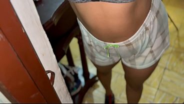 Enga&ntilde_o a mi marido ! Le chupo su pene mientras hablo con mi ex por mensajes
