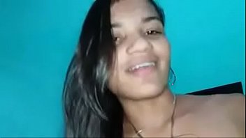 Tigresa sensualizando para Josimar mostrando a bucetinha